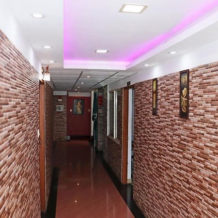 Готель Uthradam Towers Thiruvananthapuram Екстер'єр фото